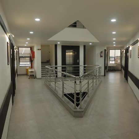 Hotel Lotus Chandrapur Exterior photo