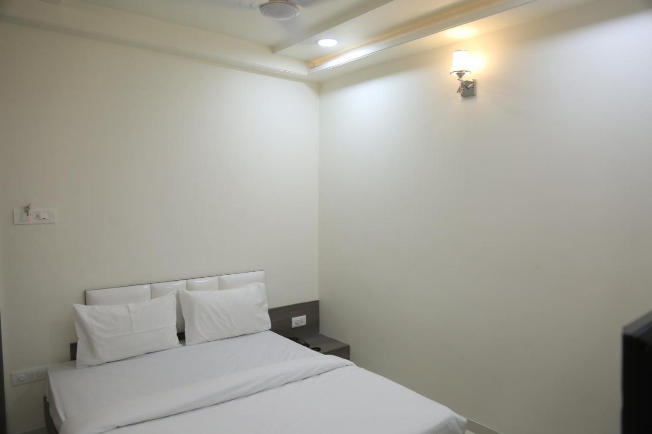 Hotel Lotus Chandrapur Exterior photo