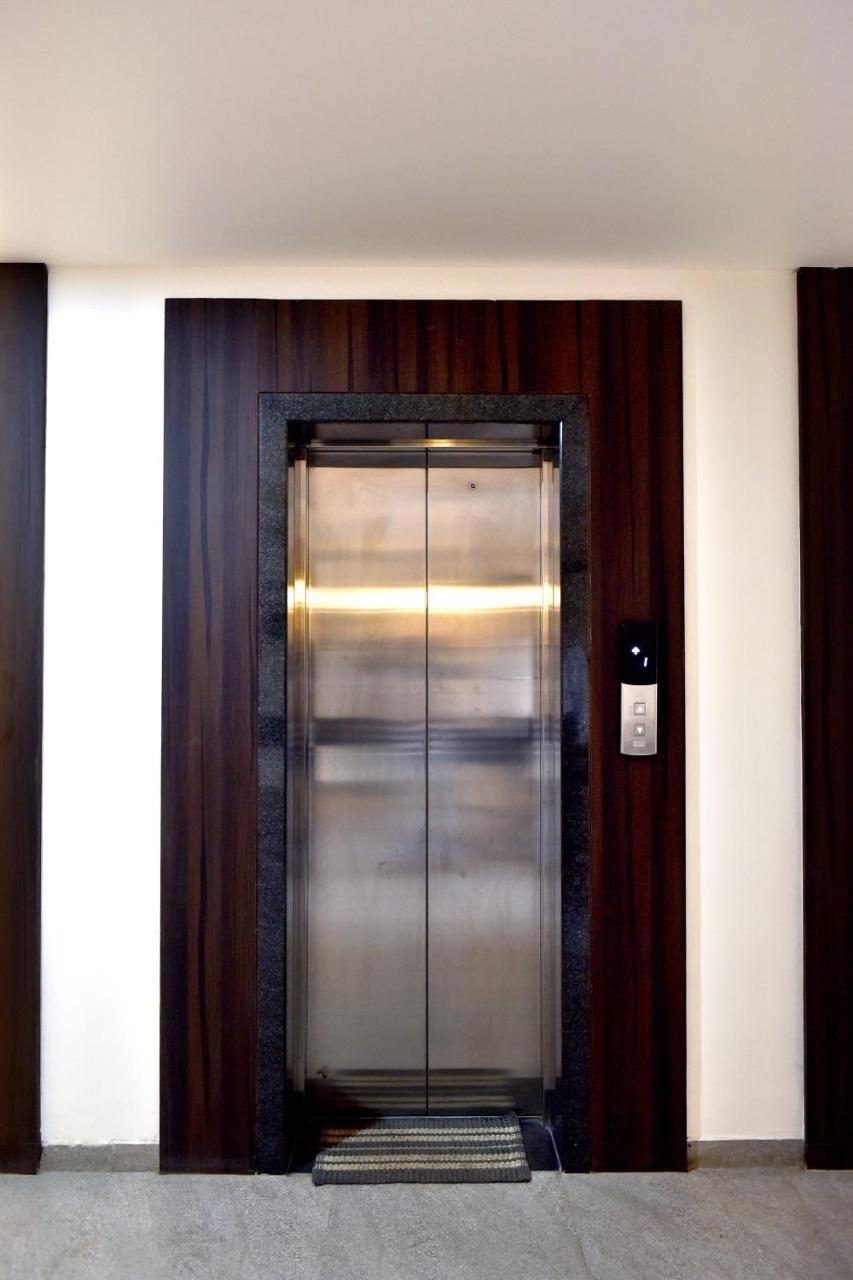 Hotel Lotus Chandrapur Exterior photo